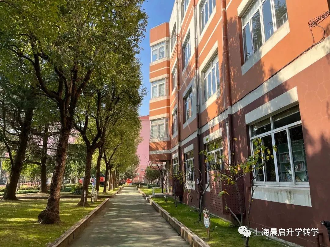 上海51所小学连续3年发布学位超额预警 附预警名单