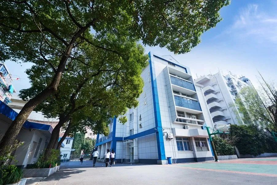 与上外附中同根同源！民办克勒凭外语+科创杀出重围，摇一代成绩远超前2届